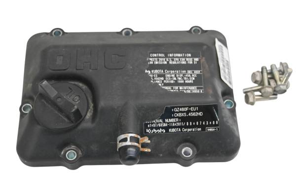 Kubota - 16 Kubota RTV500 -A/H Valve Cover