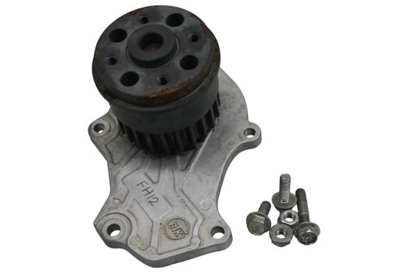 Kubota - 16 Kubota RTV500 -A/H Water Pump