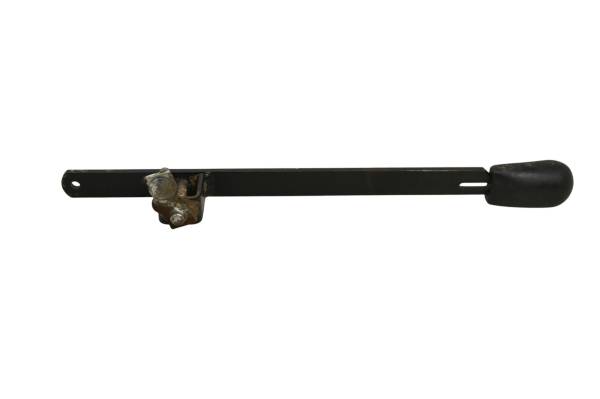 Kubota - 17 Kubota RTV-X1140 Lift Box Lever & Knob