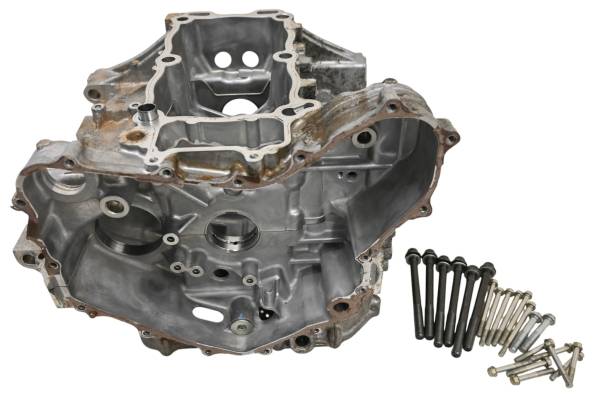Kubota - 21 Kubota RTV-XG850 Crankcase Center Crank Case Sidekick 850