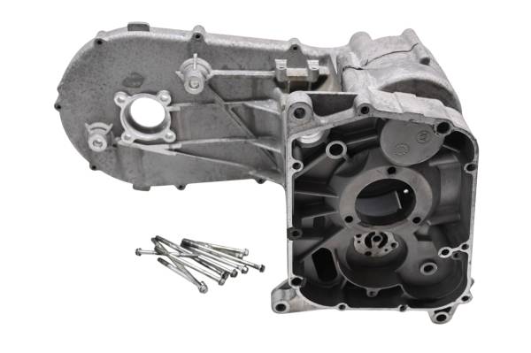 23 Bighorn Explorer 450 VXL-T Crankcase Center Crank Case