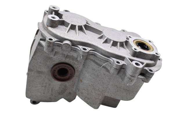 23 Bighorn Explorer 450 VXL-T Transmission Gear Case Housing