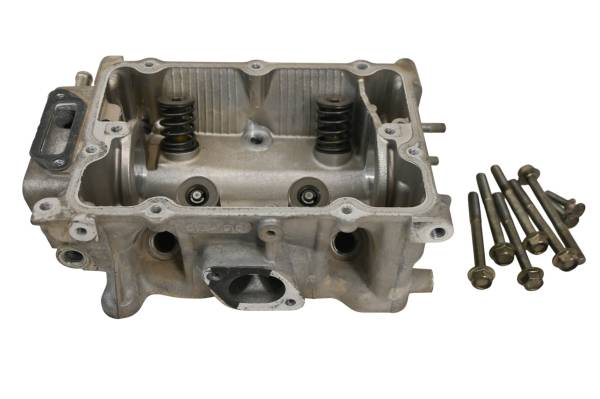 Kubota - 16 Kubota RTV500 Cylinder Head