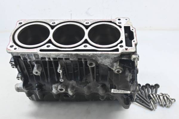 Sea-Doo - 20 Sea-Doo GTX 300 Limited Crankcase Center Crank Case & Cylinders