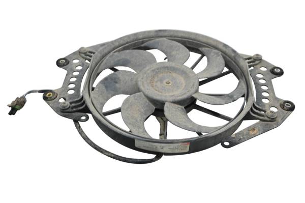 Can-Am - 18 Can-Am Outlander 650 XMR Radiator Fan