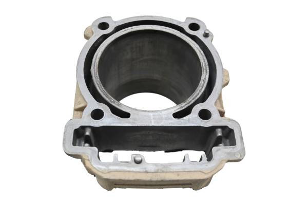 Can-Am - 18 Can-Am Outlander 650 XMR Cylinder