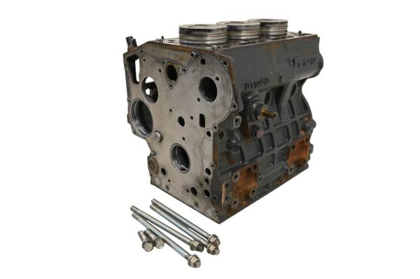 Kubota - 21 Kubota RTV-X1140W Crankcase Center Crank Case & Pistons
