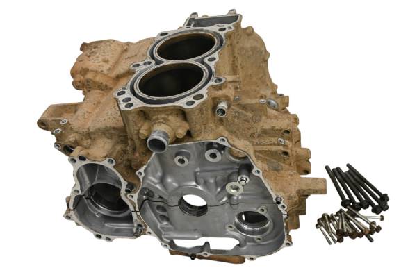 Honda - 19 Honda Talon 1000X Crankcase Center Crank Case & Cylinders Honda