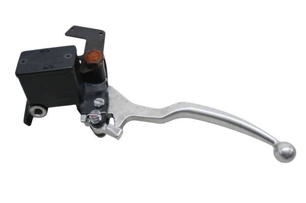 Can-Am - 11 Can-Am Outlander 500 Max XT Front Brake Master Cylinder & Lever