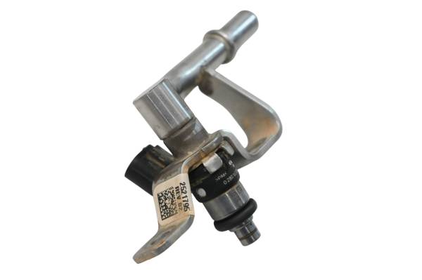 Polaris - 23 Polaris Pro-XD Mid-Size Crew Fuel Rail & Injector
