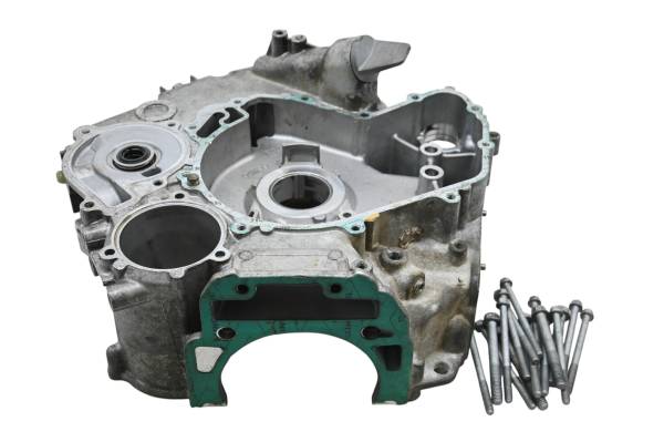 Can-Am - 11 Can-Am Outlander 500 Max XT Right Crankcase Center Half Crank Case