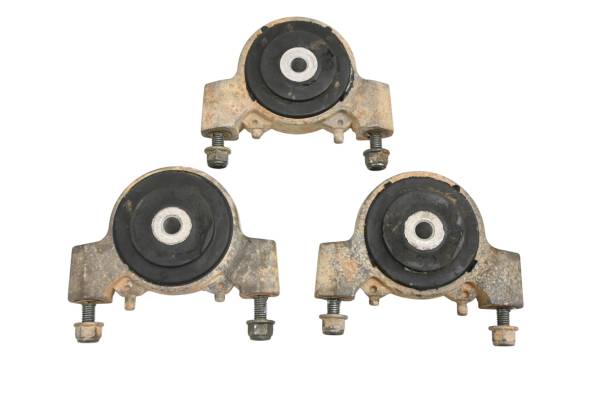 Polaris - 21 Polaris Pro XD 4000D Engine Transmission Isolator Brackets Mounts