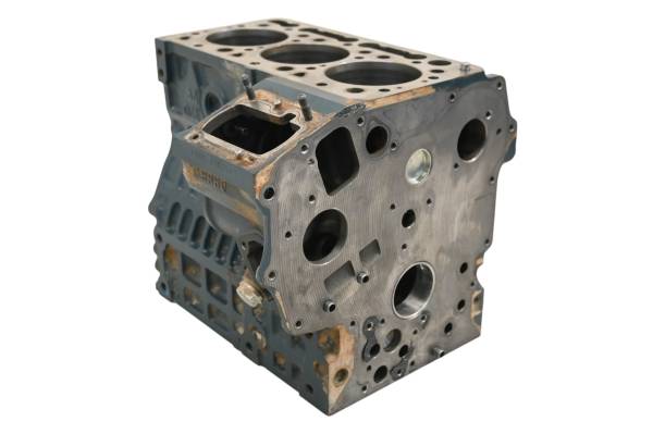 Polaris - 21 Polaris Pro XD 4000D Crankcase Center Crank Case & Cylinders