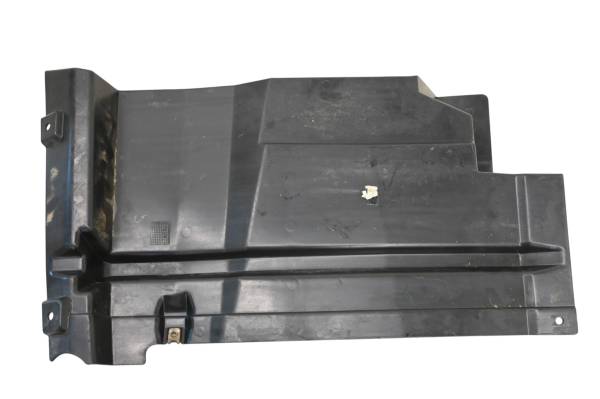 Yamaha - 17 Yamaha Wolverine R-Spec EPS Left Mud Guard Cover YXE700