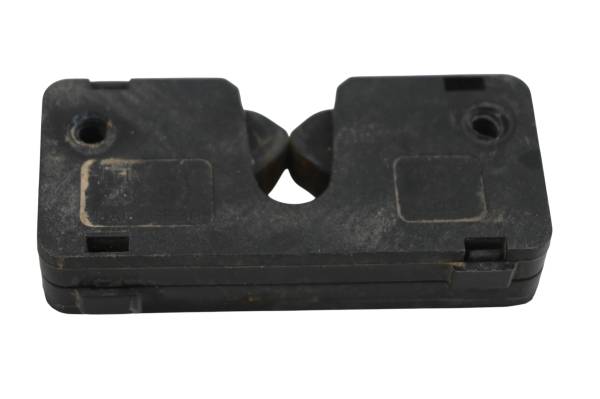 Polaris - 19 Polaris Ranger XP 900 Tailgate Latch