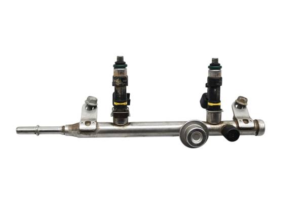 Polaris - 09 Polaris Sportsman 850 XP 4x4 Fuel Rail & Injectors