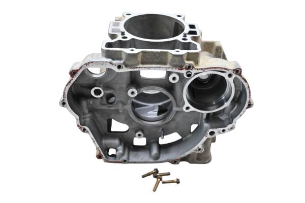 Polaris - 15 Polaris Sportsman ETX Crankcase Center Crank Case