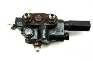 Kubota - 10 Kubota RTV1100CR9 Hydraulic Control Valve - Image 2