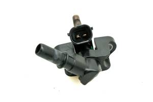 Can-Am - 18 Can-Am Commander 1000R 4x4 Limited DPS Fuel Rail & Injector - Image 3