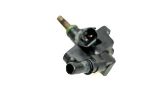 Can-Am - 18 Can-Am Commander 1000R 4x4 Limited DPS Fuel Rail & Injector - Image 4