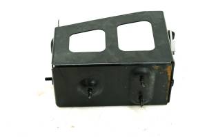 Can-Am - 18 Can-Am Commander 1000R 4x4 Limited DPS Battery Box - Image 2