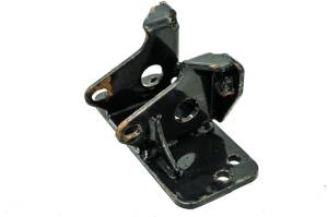 Kawasaki - 08 Kawasaki Mule 3010 Diesel 4x4 Front Differential Gear Case Bracket Mount KAF950D - Image 2