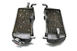 Yamaha - 03 Yamaha YZ250F Radiators Left & Right - Image 2