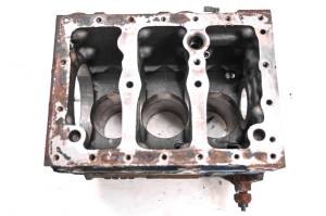 Bobcat - 08 Bobcat 2200S 4x4 Diesel Crankcase Center Crank Case - Image 10