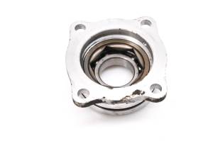 Kawasaki - 03 Kawasaki Bayou 250 2x4 Bevel Gear Case Rear Bearing Housing Cover KLF250 - Image 1