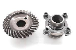 Polaris - 01 Polaris Sportsman 500 4x4 Transmission Bevel Gears Output Shaft - Image 1