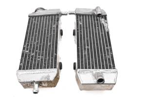 Aftermarket - 04 Kawasaki KX250F Radiators Left & Right Aftermarket - Image 1