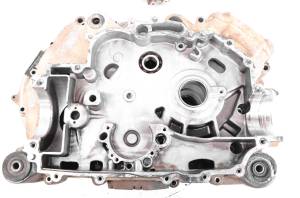 Can-Am - 05 Can-Am Outlander 400 XT 4x4 Crankcase Center Crank Case - Image 7