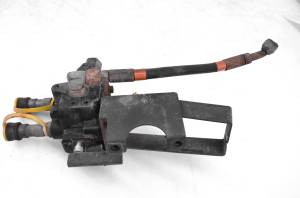 Kubota - 07 Kubota RTV900 4x4 Hydraulic System Secondary Pump Rear Output Valve - Image 2