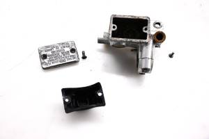 Suzuki - 01 Suzuki DRZ400S Front Brake Master Cylinder & Lever - Image 1