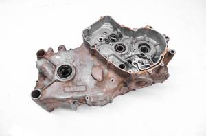 01 Arctic Cat 250 2x4 Crankcase Center Crank Case For Parts