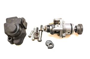 Yamaha - 00 Yamaha PW80 Oil Pump & Cover - Image 1