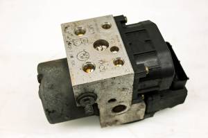 BMW - 02 BMW F650GS ABS Abs Pump Block - Image 3