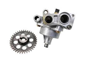 Suzuki - 96 Suzuki RF900R Oil Pump - Image 3