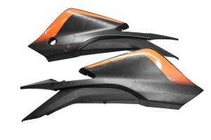 Honda - 16 Honda CBR300R Rear Tail Side Covers Panels Fenders Left & Right - Image 1