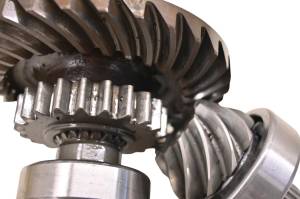 Polaris - 03 Polaris Magnum 330 4x4 Transmission Bevel Gears Output Shaft - Image 3