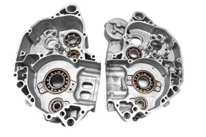 Kawasaki - 13 Kawasaki KX450F Crankcase Center Crank Case - Image 6