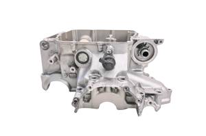 Yamaha - 16 Yamaha YZF R1 Bottom Crankcase Center Half Crank Case - Image 2