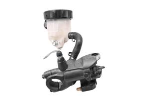 Suzuki - 11 Suzuki GSXR750 Front Brake Master Cylinder - Image 1