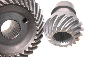 Polaris - 02 Polaris Sportsman 500 4x4 Transmission Bevel Gears Output Shaft - Image 3