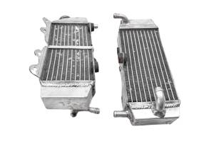 Aftermarket - 03 Yamaha YZ250F Radiators Left & Right Aftermarket - Image 1