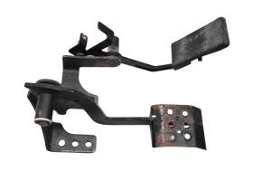 Yamaha - 00 Yamaha YZ125 Gas Brake Pedal Assembly - Image 1