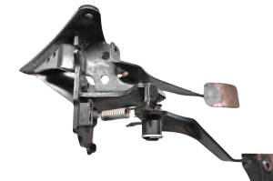 Yamaha - 14 Yamaha Viking 700 4x4 Gas Brake Pedal Assembly - Image 2