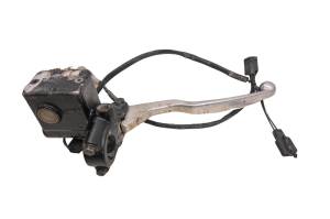 Suzuki - 05 Suzuki LTZ250 Front Brake Master Cylinder & Lever Quadsport 250 2x4 - Image 1