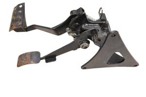 Yamaha - 16 Yamaha Wolverine 700 Gas Brake Pedal Assembly YXE700 - Image 2