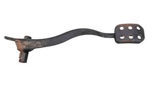 18 Cat CUV102D Brake Pedal - Image 1